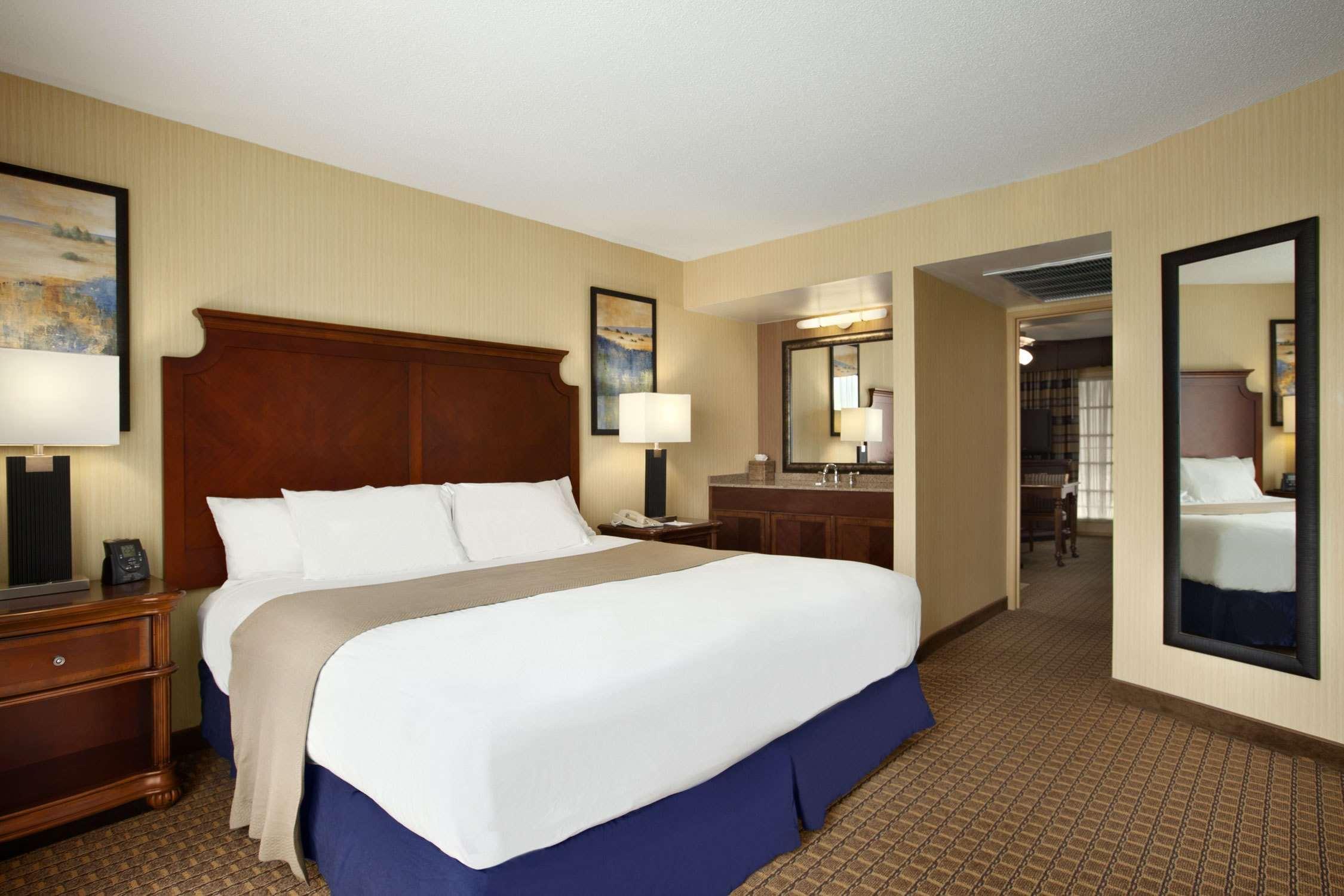 Embassy Suites By Hilton Bloomington/Minneapolis Exteriör bild