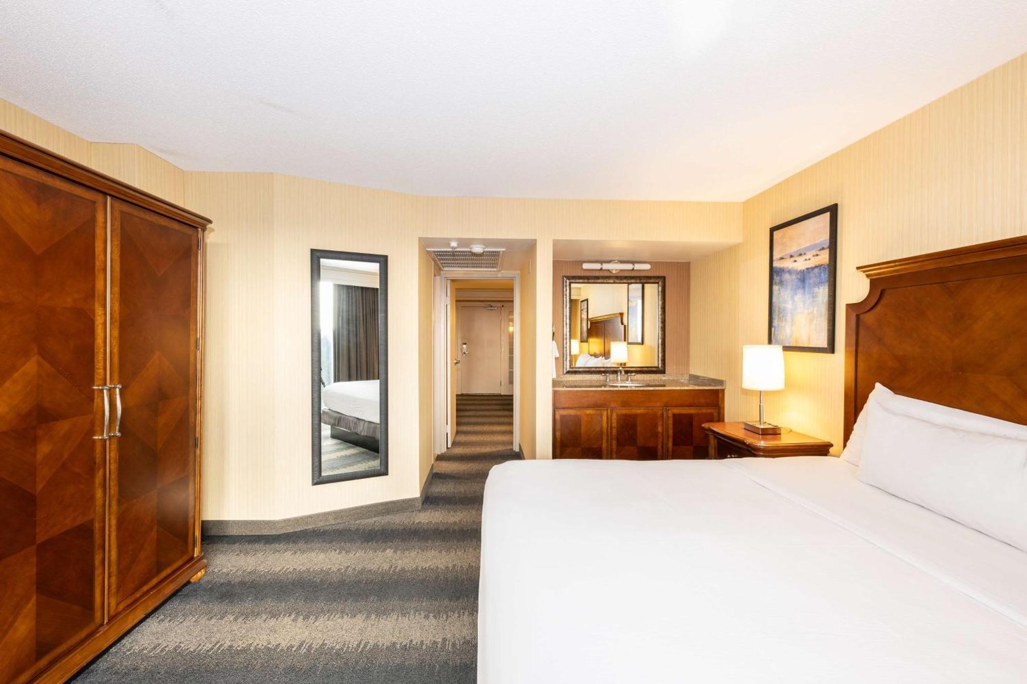 Embassy Suites By Hilton Bloomington/Minneapolis Exteriör bild