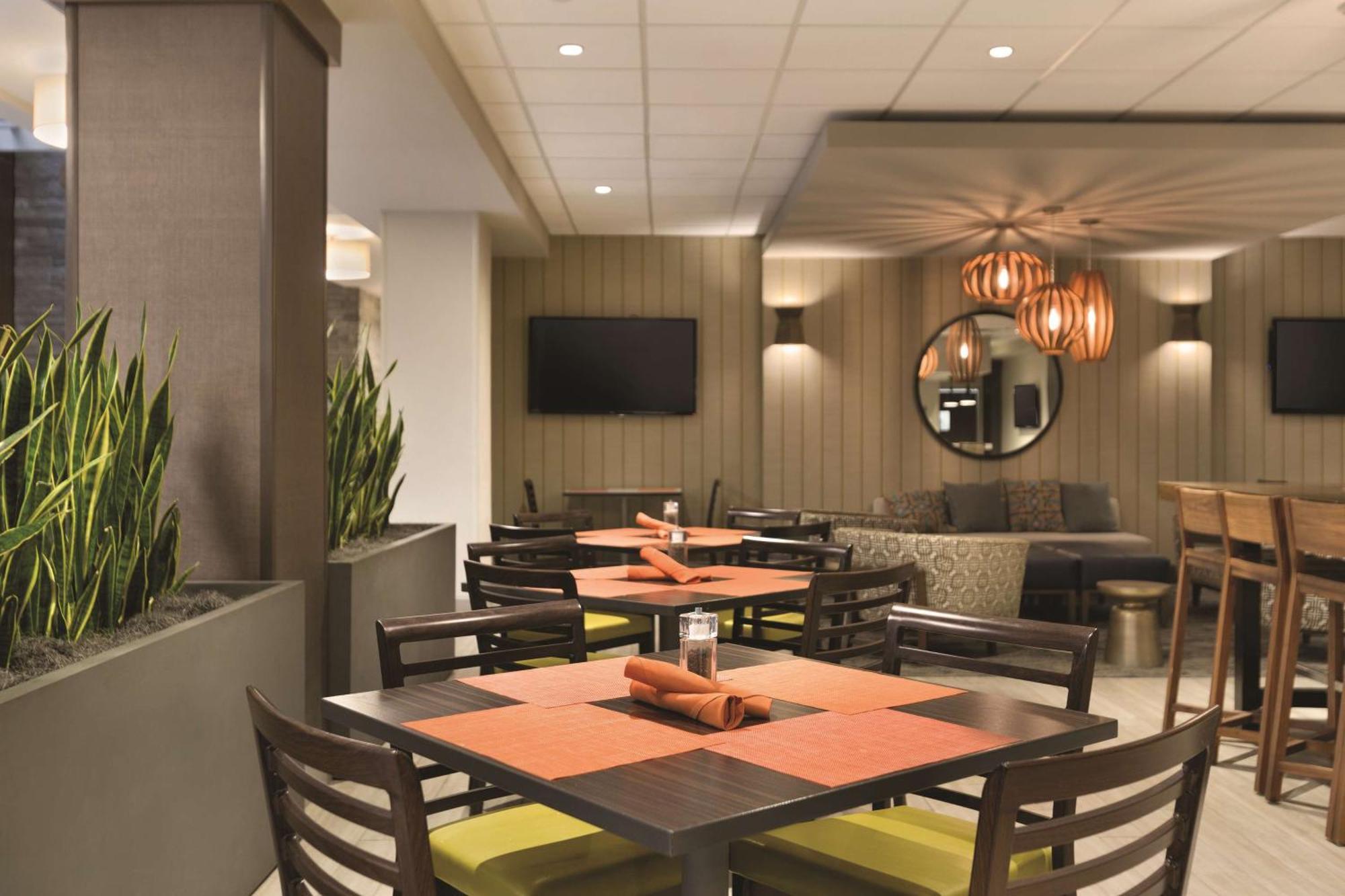 Embassy Suites By Hilton Bloomington/Minneapolis Exteriör bild